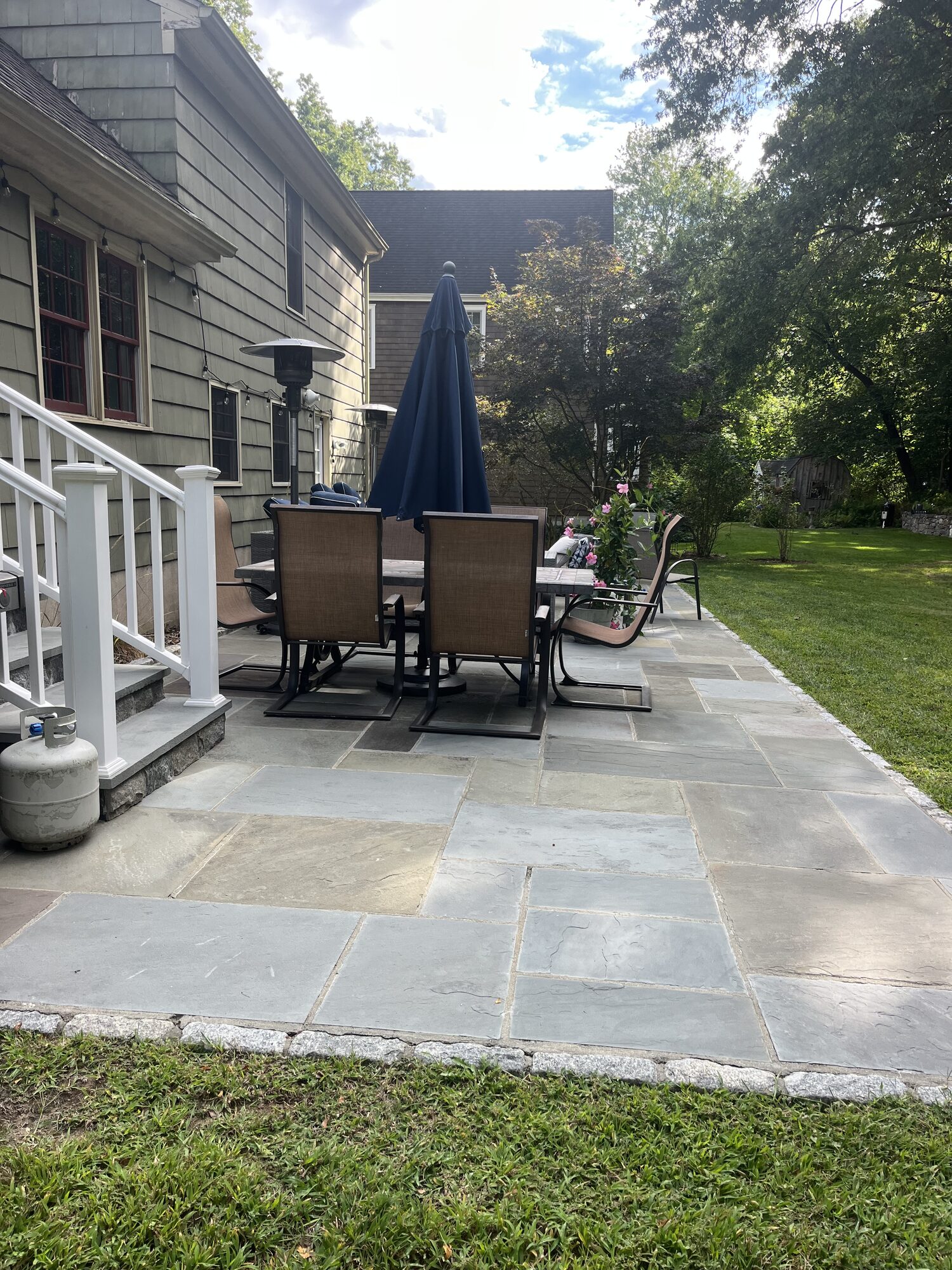 Finished bluestone patio